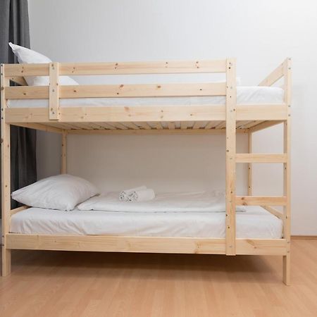 Spacious 2 Bedrooms Apartment In 4Th District Near Karlskirche Vienna Exterior photo