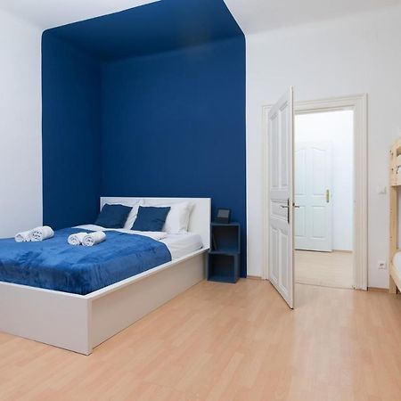 Spacious 2 Bedrooms Apartment In 4Th District Near Karlskirche Vienna Exterior photo