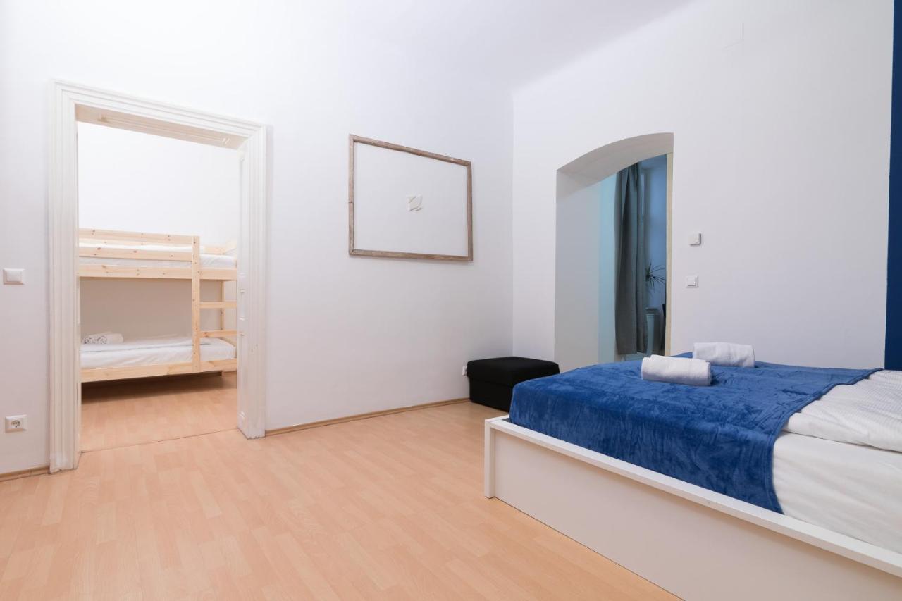 Spacious 2 Bedrooms Apartment In 4Th District Near Karlskirche Vienna Exterior photo
