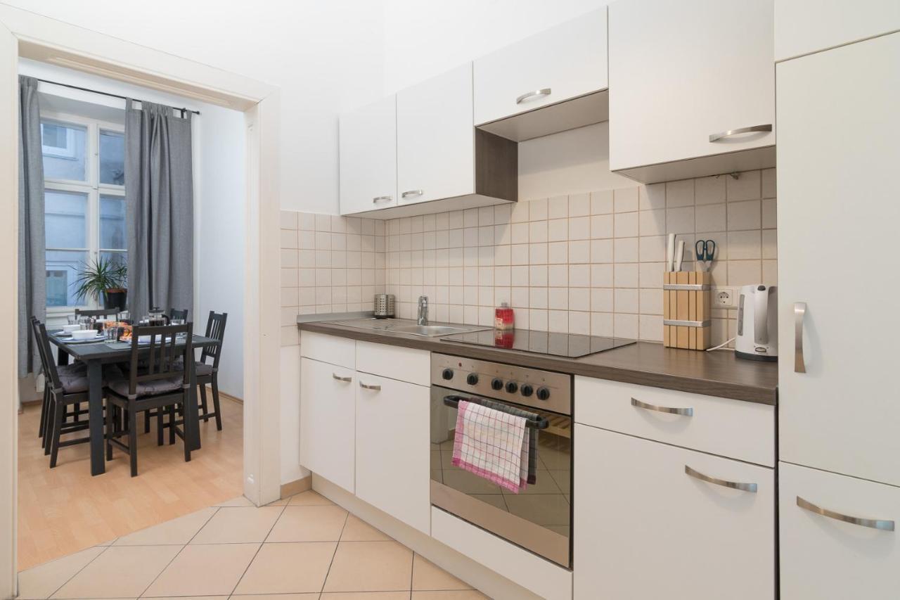 Spacious 2 Bedrooms Apartment In 4Th District Near Karlskirche Vienna Exterior photo